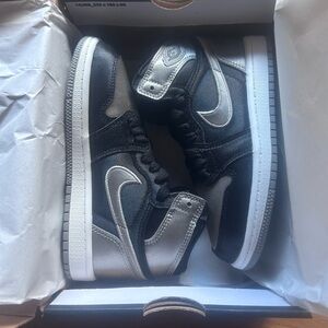 Jordan 1 Retro High OG in Black and White boys 12 C